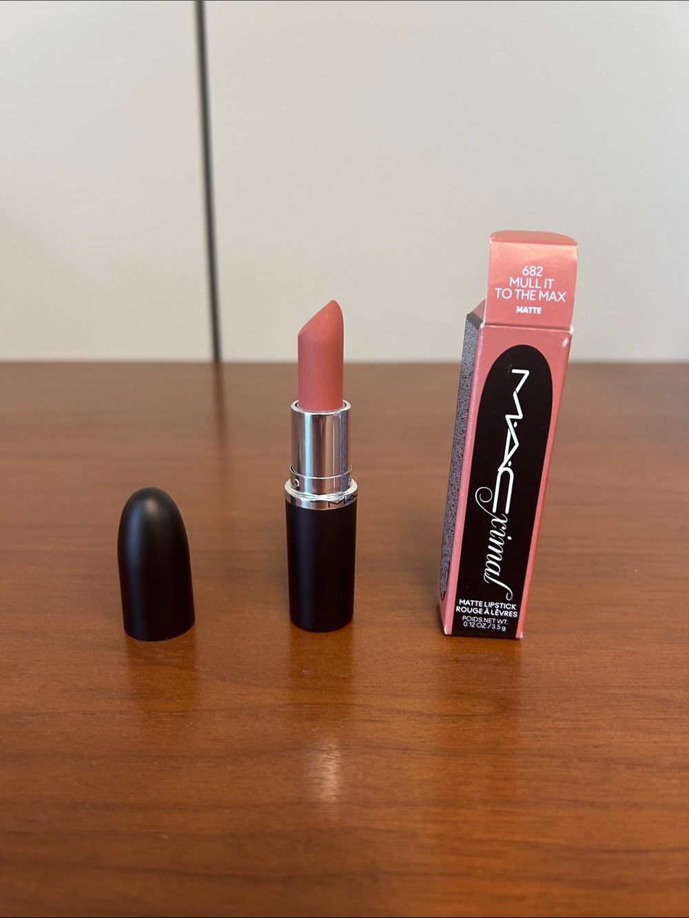 MAC Cosmetics Matte Lipstick Mull It To The Max - Pink Nude